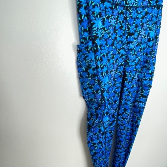 Pop Fit Leggings NWOT Womens Med Blue Black Floral Side Pockets Super Stretchy - Picture 5 of 9